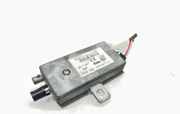 Mercedes-Benz SLK R171 Aerial antenna amplifier A1718200089