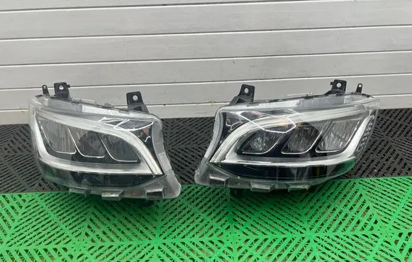 Mercedes-Benz Sprinter W907 W910 Headlight/headlamp A9109067100 90139118AL
