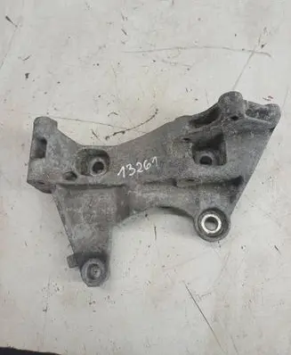 Volkswagen Polo IV 9N3 Generator/alternator bracket 045903143D