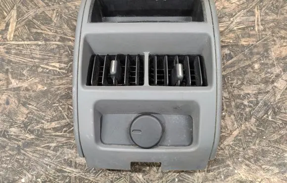 Cadillac SRX Rear air vent grill 122212374 20865336DT1 25749648
