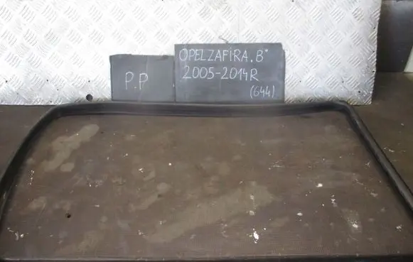 Opel Zafira B Front door rubber seal 