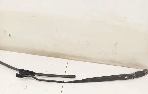 Nissan Primera Front wiper blade arm 