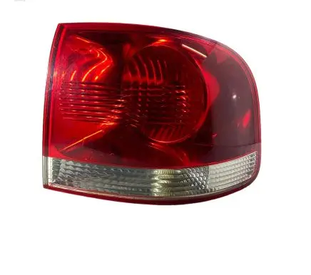 Volkswagen Touareg I Rear/tail lights 7L6945096K