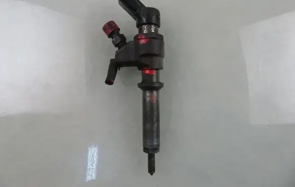 Fuel injector