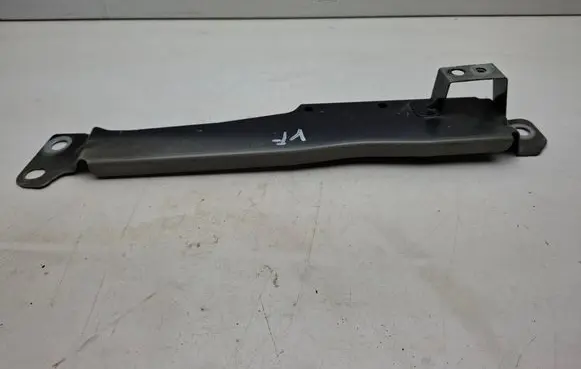 Volvo V60 Fender mounting bracket 31468233