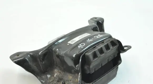 Audi A3 S3 8V Engine mount bracket 5Q0199555AB