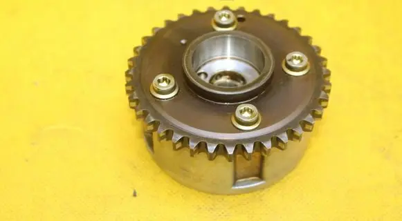 Volkswagen Golf V Timing chain sprocket 03C109088B