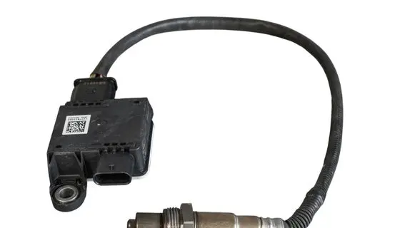 Mercedes-Benz Sprinter W907 W910 Lambda probe sensor A0009050608