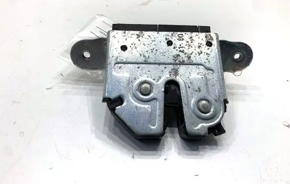 Opel Corsa E Tailgate exterior lock 39021416