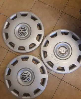 Volkswagen PASSAT B5 R15 wheel hub/cap/trim 3B0601147D