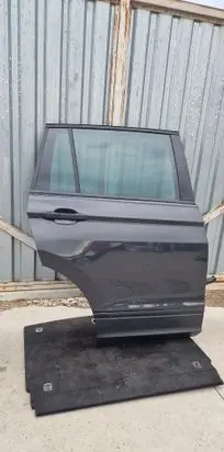Volkswagen Tiguan Rear door 
