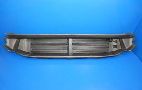 Volvo XC90 Intercooler air channel guide 31353797