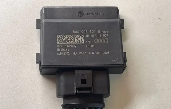 Audi A5 Fuel injection pump control unit/module 8W0906121B AUD2702 8H0906121B