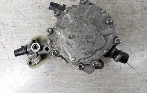 Volkswagen PASSAT B5.5 Vacuum pump 038145209BOSCH