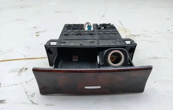Mercedes-Benz ML W164 Car ashtray A1648100030