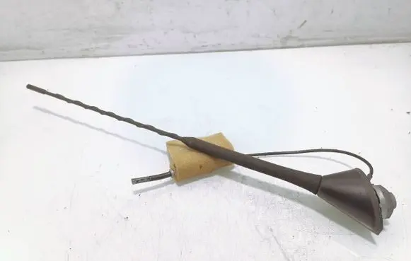 Fiat Linea Radio antenna 