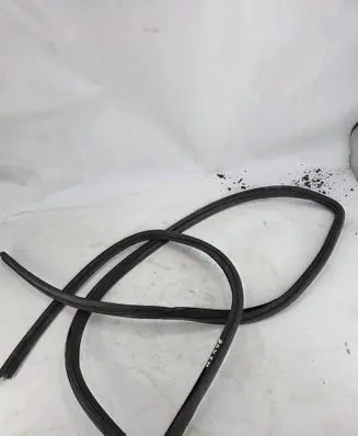 BMW 5 E34 Trunk rubber seal (body)