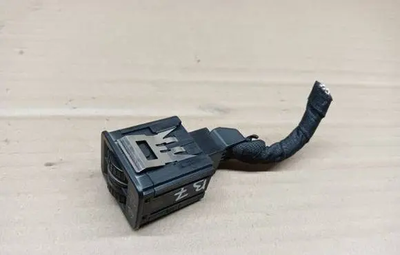 Volkswagen PASSAT B7 Headlight level height control switch 