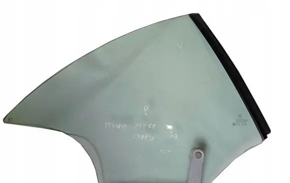 Peugeot 307 CC Front triangle window/glass 