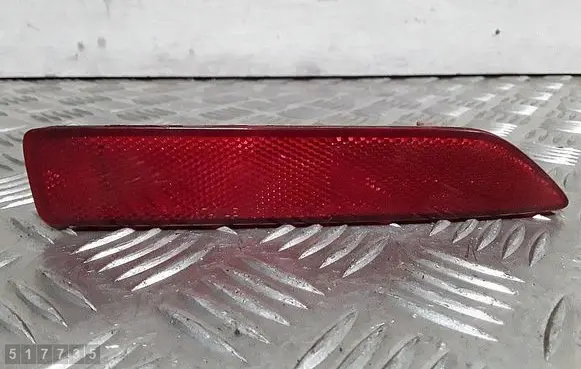 Honda CR-V Rear tail light reflector p6368r