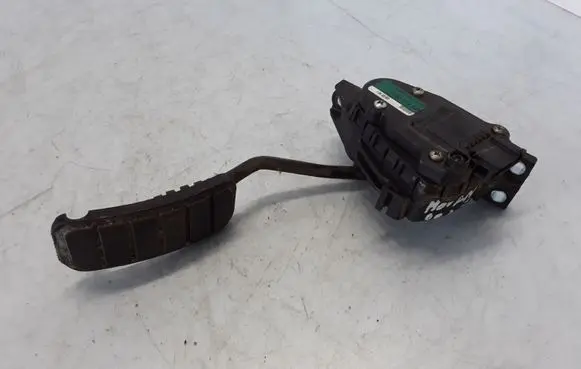 Opel Movano A Accelerator throttle pedal 7700314525