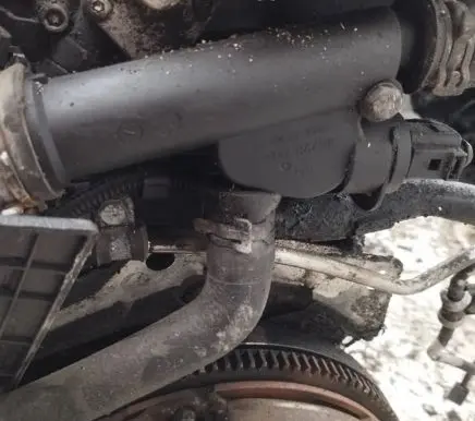 Volkswagen Golf V Engine coolant pipe/hose 462983624