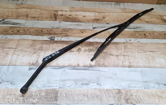 Audi A6 S6 C5 4B Front wiper blade arm