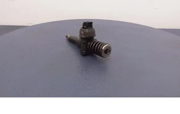 Seat Leon (1M) Fuel injector 038130073AL