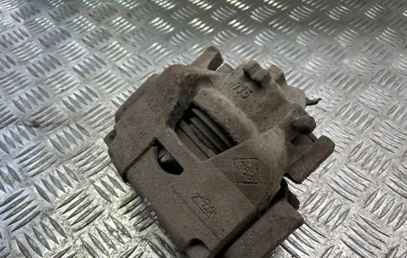 Renault Laguna III Front brake caliper