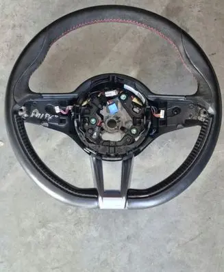 Alfa Romeo Giulia Steering wheel
