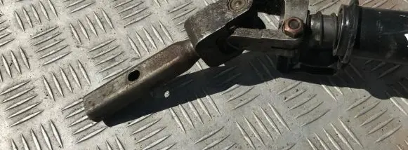 Volkswagen PASSAT B3 Steering column universal joint
