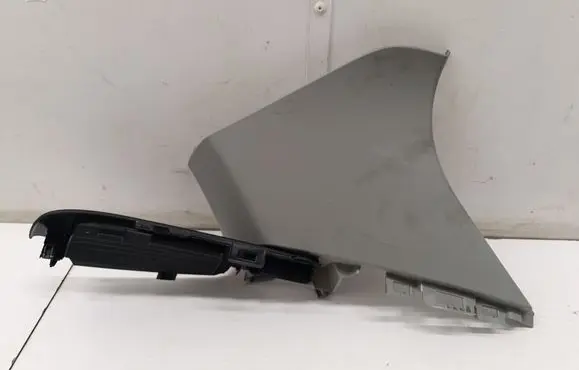 (D)pillar trim (top)