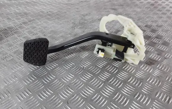 BMW 3 GT F34 Brake pedal 35316859639 6859639 678711