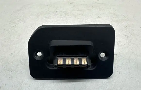 Volkswagen Caddy Sliding door contact joint 2K7843552A