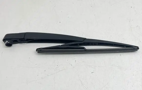 Nissan Rogue Rear wiper blade W000007598