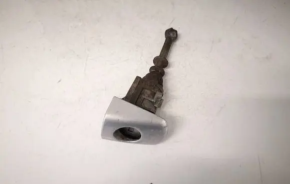 Citroen C4 I Front door lock (next to the handle) 501728