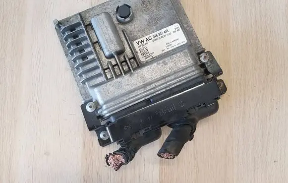 Audi A1 Engine control unit/module 04B907445