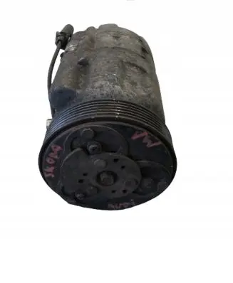 Volkswagen Golf IV Air conditioning (A/C) compressor (pump) 1J0820803