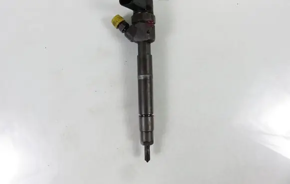 Chrysler PT Cruiser Fuel injector 0445110072 6110700987
