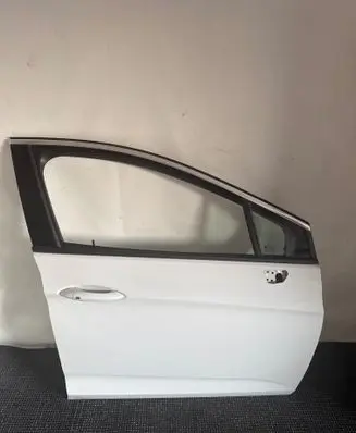 Opel Astra K Front door Y40R