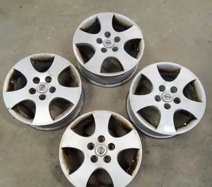 Nissan Primera R16 alloy rim 