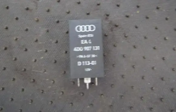 Volkswagen Golf IV Other relay 4d0907131 d113-01