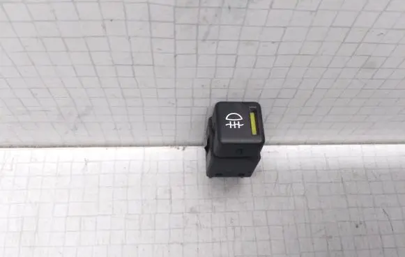 Opel Astra F Fog light switch 90228201