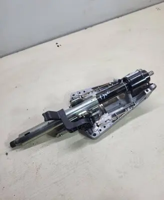 Mercedes-Benz C W204 Steering wheel axle A2044604516