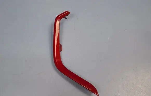 Front bumper splitter molding