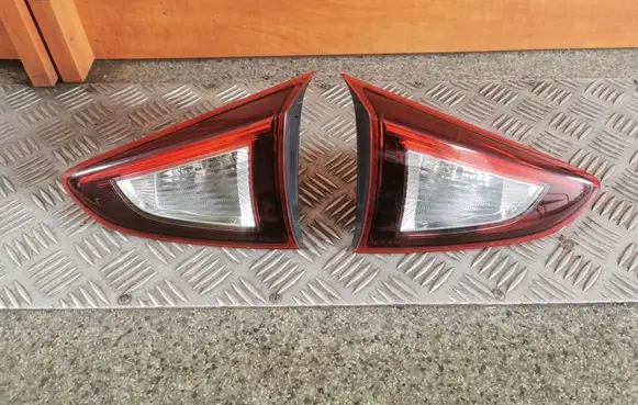 Mazda 2 Headlights/headlamps set 