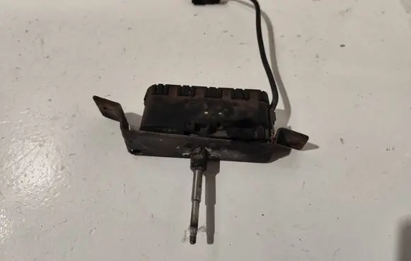Volvo V70 Headlight wiper motor 8620959 0390206219