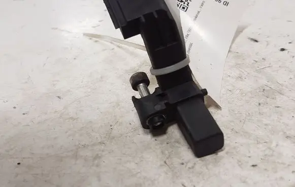 Volkswagen Golf IV Camshaft speed sensor 032906433