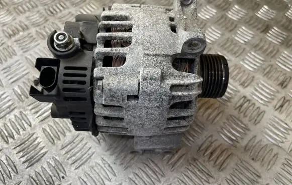 Mercedes-Benz B W245 Generator/alternator A2661540902 2542954C 705152643