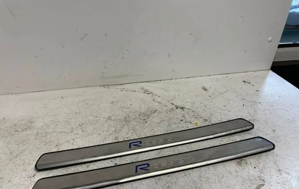Volvo S60 Front sill trim cover 31391250